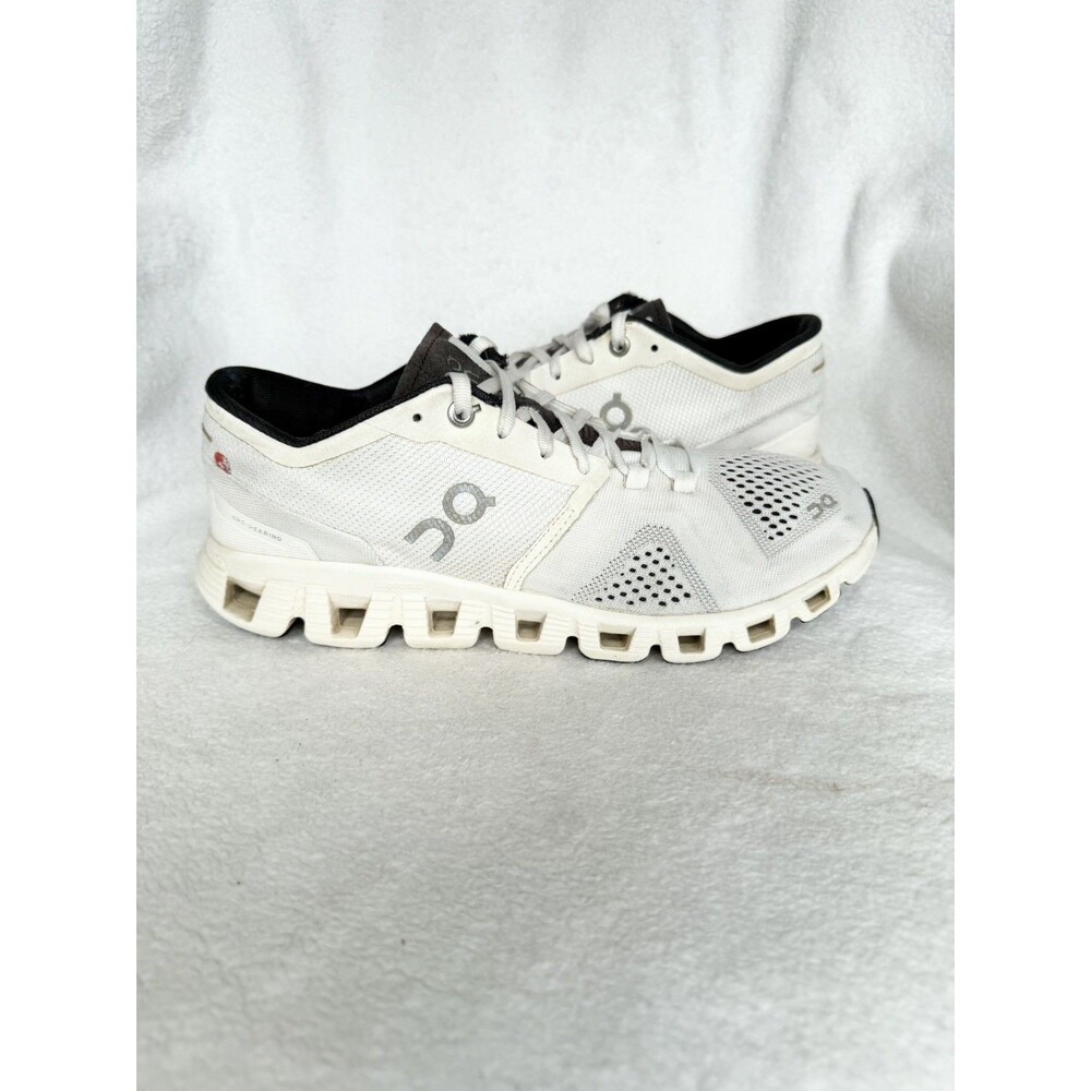 On Cloud X Road Running Shoes White Black Athletic Gym Training Women Size 9
